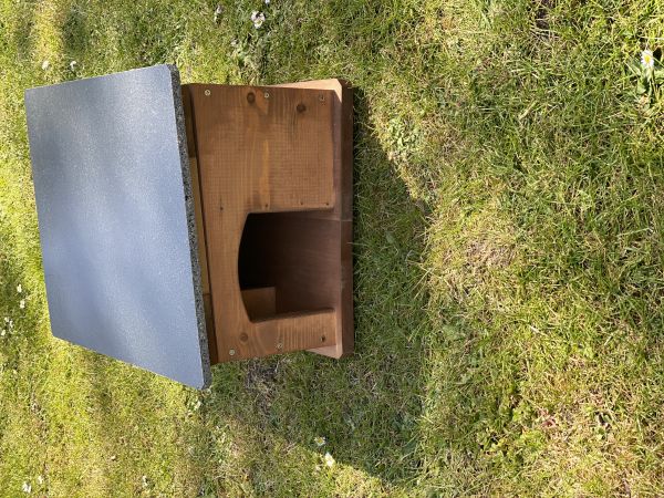 Hedgehog House with Wired TV Camera Kit